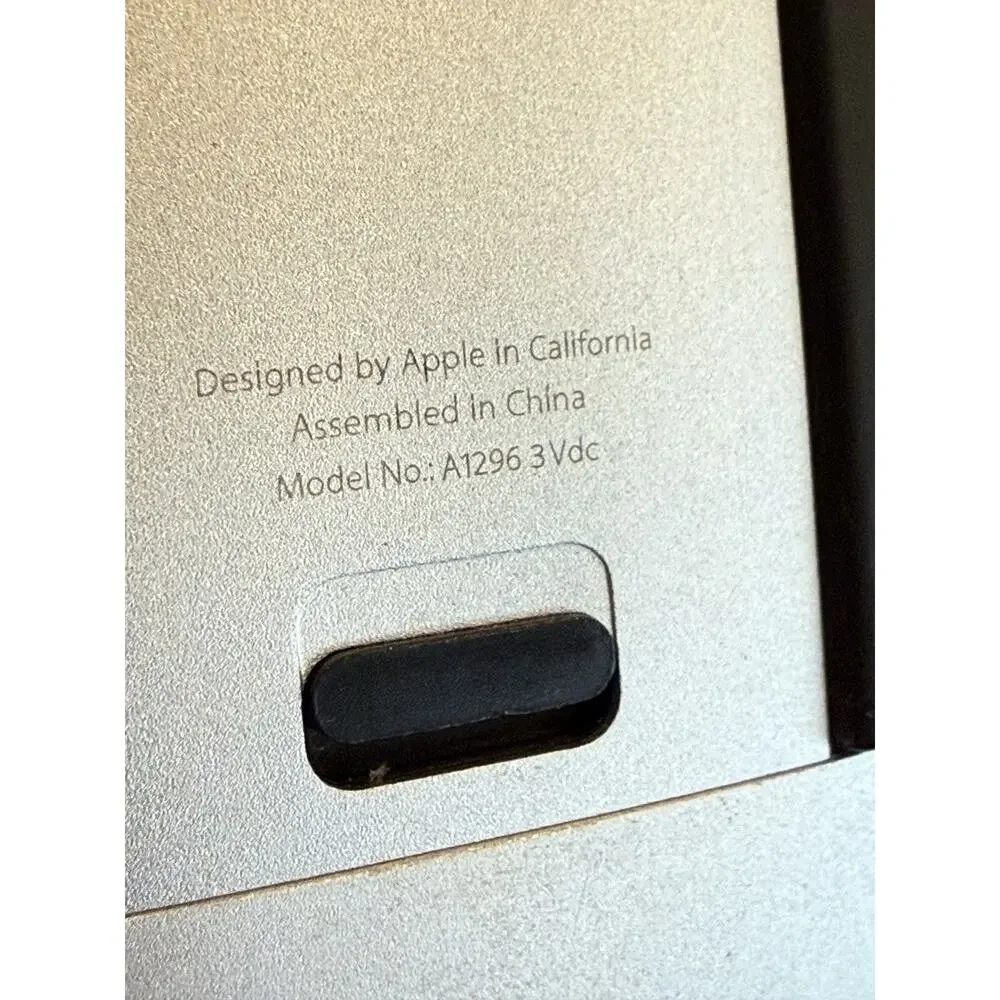 Apple Bluetooth Wireless Laser Multi-Touch Magic Mouse 1st Gen Battery A1296